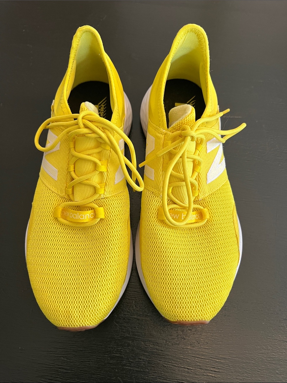 New Balance fresh foam Roav Bright Yellow Mesh Sneakers with White Accent Sz 10